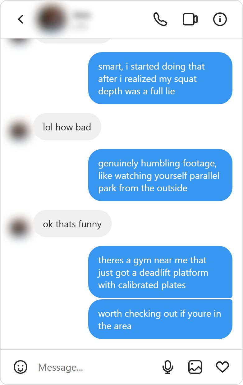 Instagram dm conversation example showing how to dm a girl you don't know who is a dry texter by making specific observations about her gym content